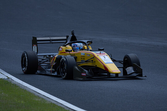 第10戦予選3位、第11戦予選6位のエヴァン・ジルテール(ART Grand Prix with B-MAX) 第10戦予選3位、第11戦予選6位のエヴァン・ジルテール(ART Grand Prix with B-MAX)