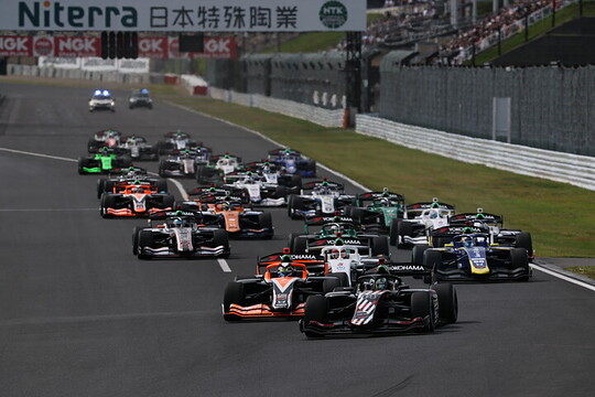 決勝のスタートシーン 決勝のスタートシーン