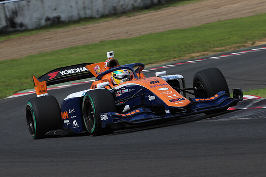 フリー走行1回目:3位はイゴール・オオムラ・フラガ(PONOS NAKAJIMA RACING SF23) フリー走行1回目:3位はイゴール・オオムラ・フラガ(PONOS NAKAJIMA RACING SF23)