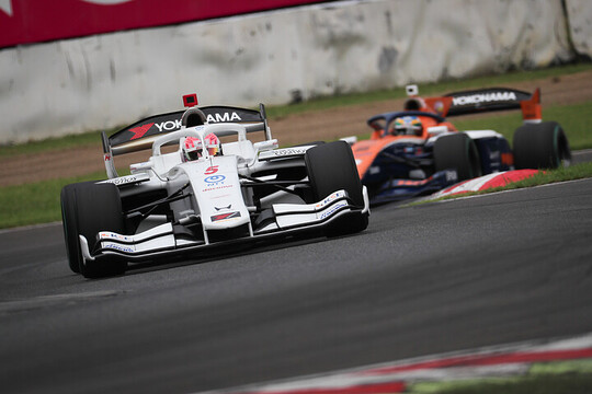 予選4位は牧野任祐（DOCOMO DANDELION M5S SF23 ）