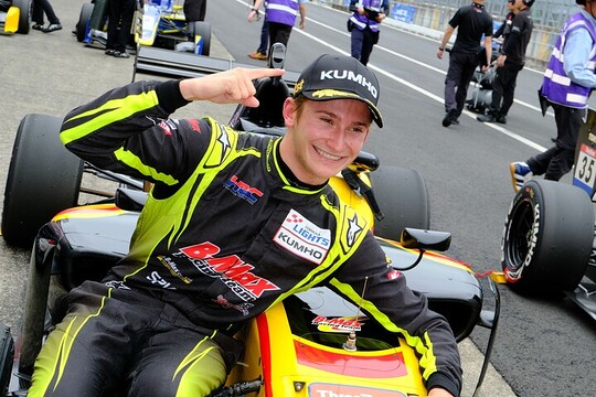 優勝してチャンピオンを決めたエヴァン・ジルテール(B-MAX RACING TEAM) 優勝してチャンピオンを決めたエヴァン・ジルテール(B-MAX RACING TEAM)