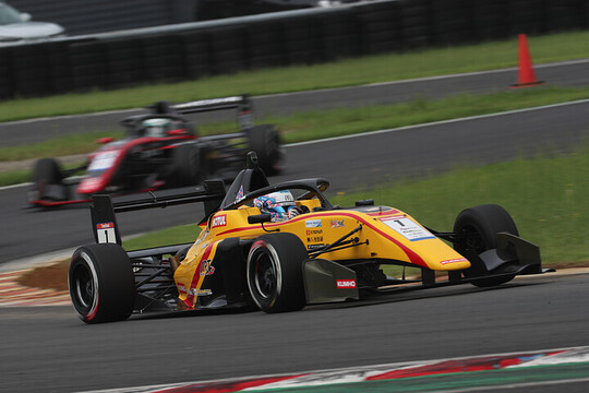 優勝はエヴァン・ジルテール(ART Grand Prix with B-MAX) 優勝はエヴァン・ジルテール(ART Grand Prix with B-MAX)