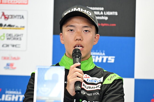 決勝記者会見:2位の三井優介(DELiGHTWORKS RACING) 決勝記者会見:2位の三井優介(DELiGHTWORKS RACING)
