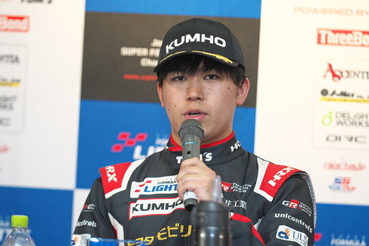 決勝記者会見：決勝2位の梅垣清（TOM\'S）