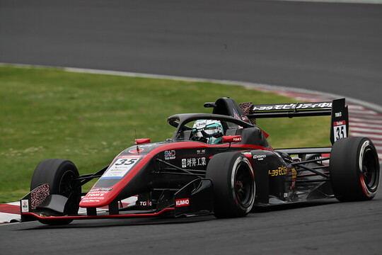 優勝は梅垣清(モビリティ中京TOM\'S TGR-DC SFL) 優勝は梅垣清(モビリティ中京TOM\'S TGR-DC SFL)