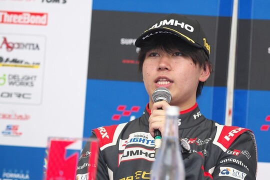 決勝記者会見:優勝した梅垣清(モビリティ中京TOM\'S TGR-DC SFL) 決勝記者会見:優勝した梅垣清(モビリティ中京TOM\'S TGR-DC SFL)