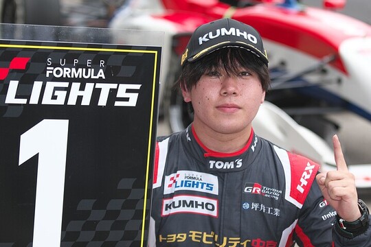 優勝した梅垣清(TOM\'S) 優勝した梅垣清(TOM\'S)