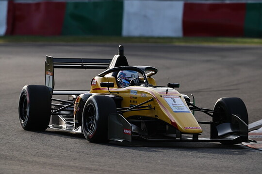 第7戦予選4位、第8戦予選6位はエヴァン・ジルテール(ART Grand Prix with B-MAX) 第7戦予選4位、第8戦予選6位はエヴァン・ジルテール(ART Grand Prix with B-MAX)