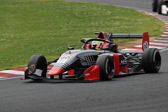 決勝6位は熊谷憲太(LMcorsa OTG 320) 決勝6位は熊谷憲太(LMcorsa OTG 320)