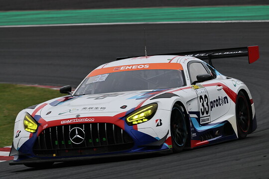ST-Xクラス優勝は33号車Craft-Bamboo Racing Mercedes-AMG GT3（ジンズー・スン／太田格之進／アダリー・フォン）